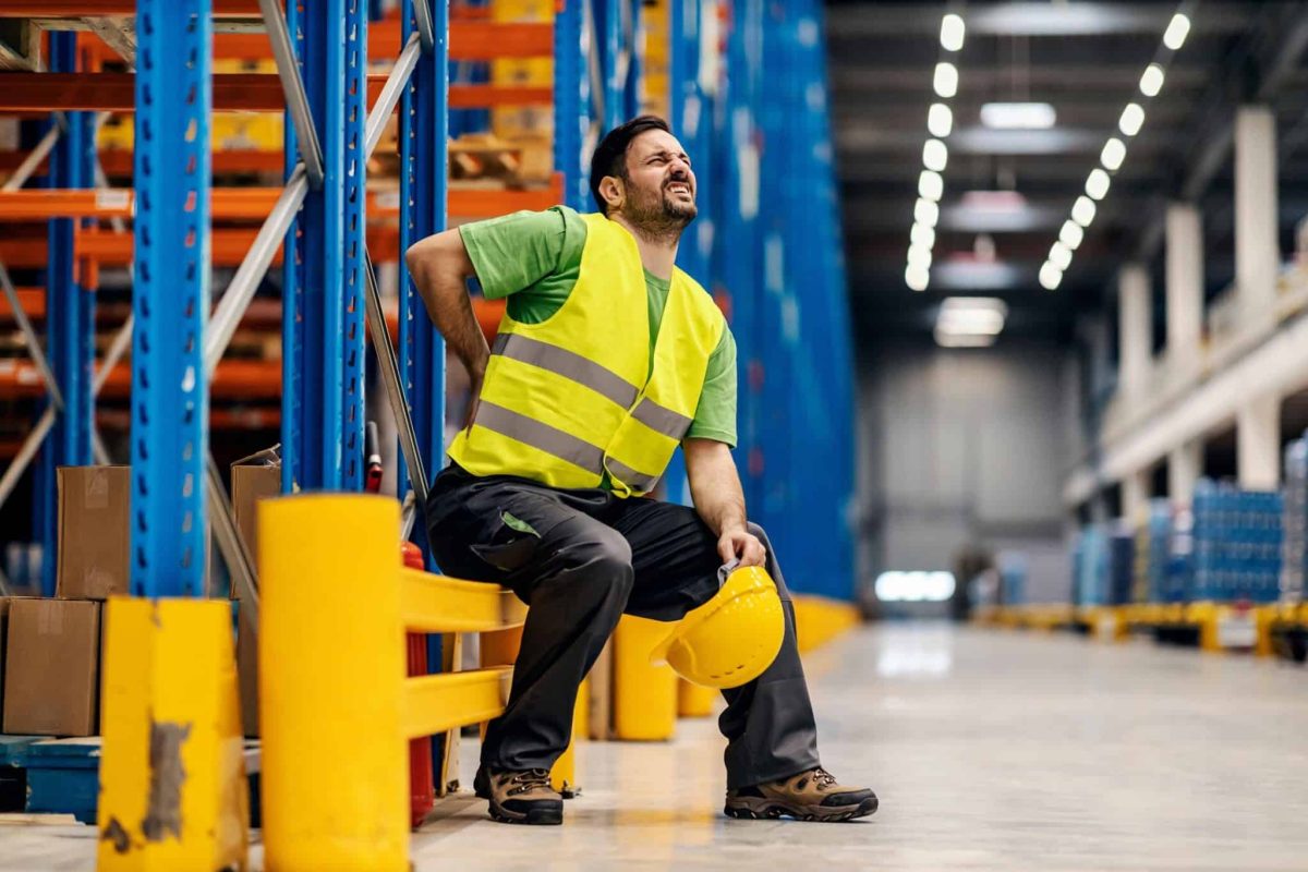 How to Teach Your Warehouse Staff Proper Lifting Procedures to Prevent Injuries